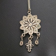 Ancien collier oriental rosace filigrane main de Fatma bijou plaqué argent 