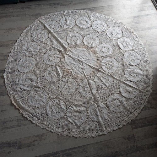 Ancienne nappe ronde - nappe, brodée