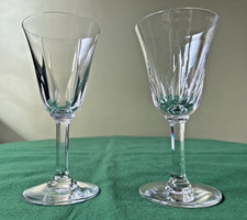 Lot de 2 verres à vin blanc