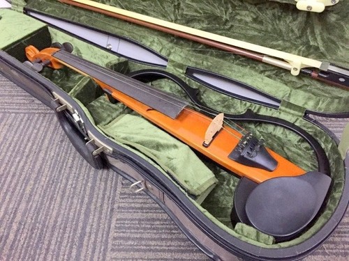 Violon silencieux électrique