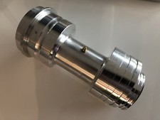 UN EXCENTRIQUE NEUF BAGUE