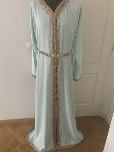 Superbe caftan takchita fait - caftan,