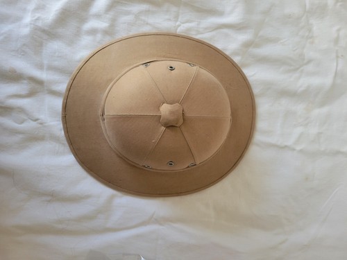Casque colonial ancien