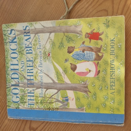 Livre animé ancien - livre, carrousel