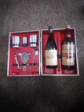 Retro Travel Bar Set in Hard Case – Shaker, Glasses, Strainer, Opener – 1960s