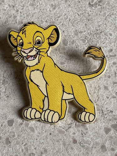 Pin roi lion disney - le,