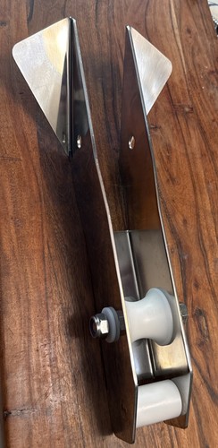 Jeanneau boat anchor roller - anchor,