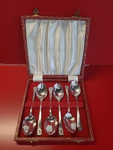 Service cuillères à - de, 6