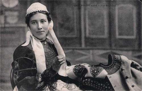 Cpa pont abbe une - pont-l'abbe,