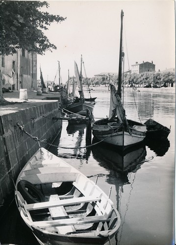 Agde 1950 2 photos - c.,