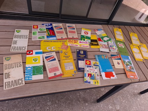 Lot cartes routieres - de,