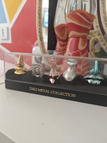 Salvador dali metal - dali,
