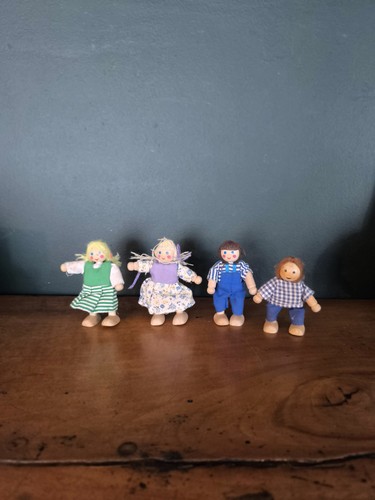 Lot poupées miniature - lot,