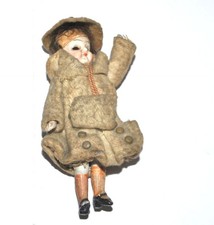 Poupée miniature mignonnette