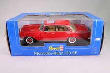 LE156 REVELL 08942 car 1/18 1:18 Mercedes Benz 220 SE red sunroof