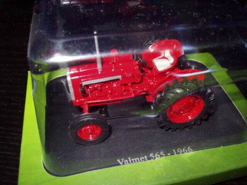 Tr106 tracteur universal - 1/43,