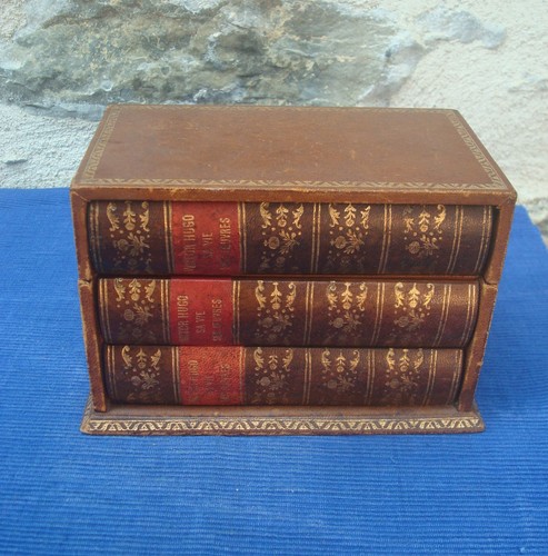 V74 boite livre - v74, trompe