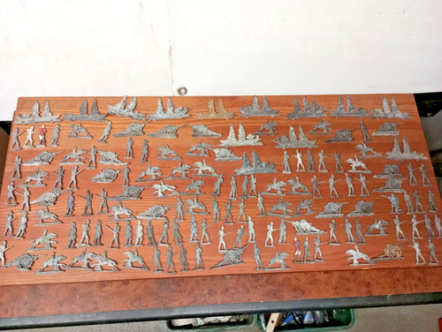Lot 145 figurines - lot, plomb