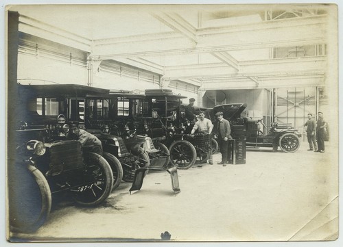 Garage automobile circa 1910