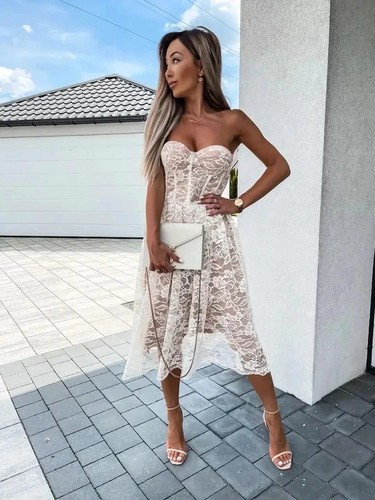 Robe dentelle blanche - en,