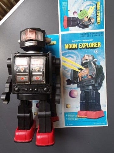 Robot vintage moon explorer - vintage,
