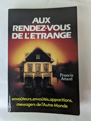 Aux rendez vous - aux, étrange