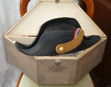 BICORNE D'OFFICIER DE MARINE DANS SON COFFRET EN BOIS D'ORIGINE 3 ème REPUBLIQUE