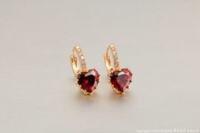 bijou boucles d'oreilles Swarovski® Elements et AAA CZ  rouge top qualité dorées