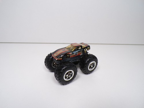 Monster truck hot wheels - hot,