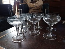 VERRES A CHAMPAGNE 7 COUPES