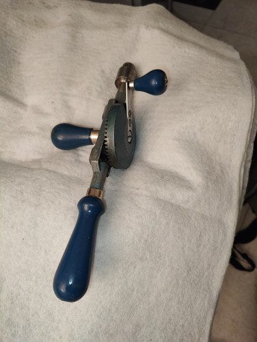 Footprint hand drill egg - drill, "egg