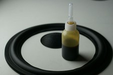 Colle pour suspensions mousse