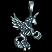 Pendentif Licorne Squelette