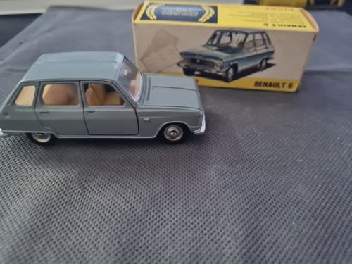 Dinky toys renault - dinky,