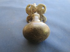 Bouton poignée ronde rosace ouvragée fer forgé ancienne diamètre 4,3 cm 
