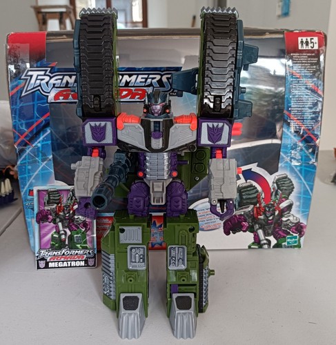Figurine robot transformers - robot,