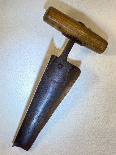 Ancien outil tonnelier à - de,