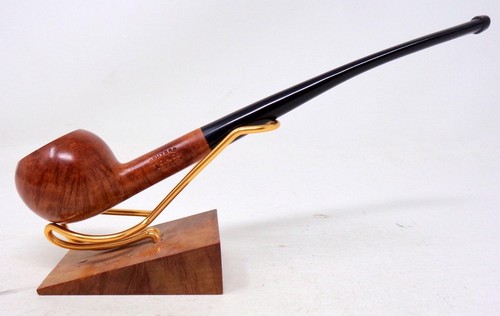 Belle grande pipe en - grande,