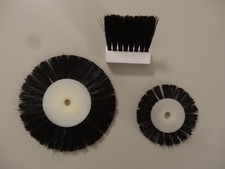 Lot 3 BROSSES CHARIOT POUR