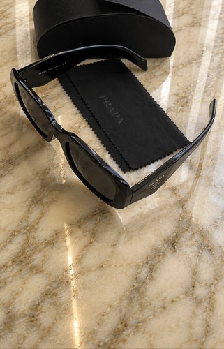 Lunettes soleil prada - lunettes,