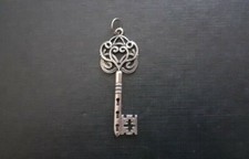 Pendentif clé clef ancienne