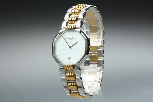 Presque comme neuve montre - [presque, neuve]