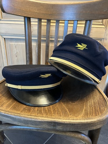 Lot deux casquettes poste - lot, la