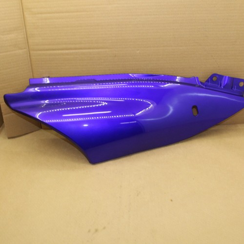Cache lateral droit suzuki - cache,