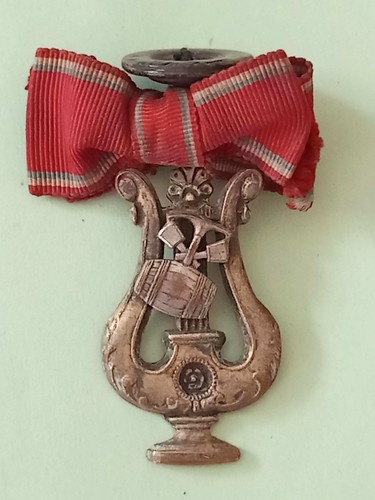 Ancienne boutonnière insigne - ancienne,