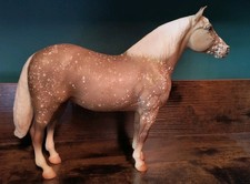 Breyer Horse Dappled Palomino
