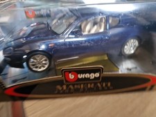 MASERATI 3200 GT bleu nuit 1998 au 1/18 d BURAGO voiture miniature de collection