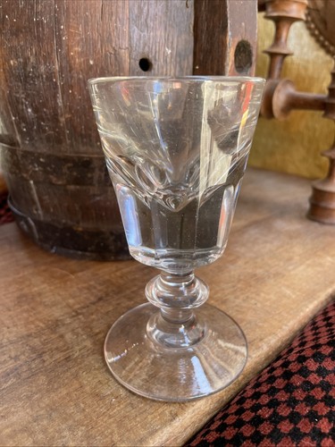 Ancien verre bistrot bar fond - bar,