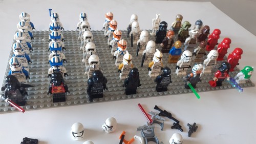 Lego figurine lot - lego,