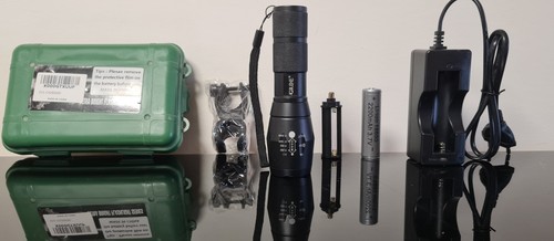 Lampe torche led - torche,